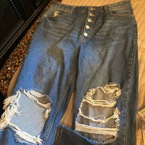 F21 Boyfriend jeans